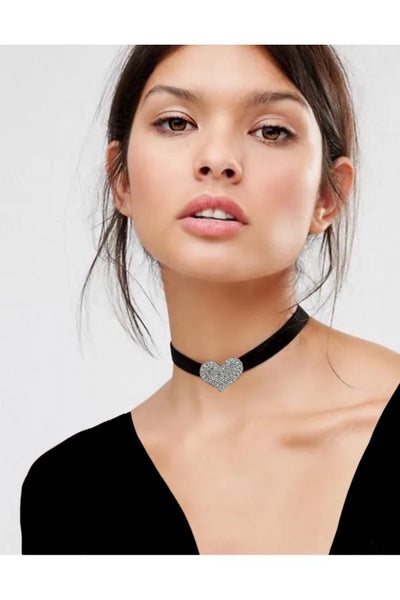 Parlak Taşlı Kalp Choker Kolye