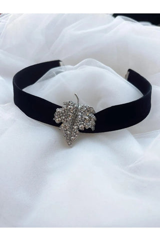 Taşlı Çınar Yaprağı Choker Kolye